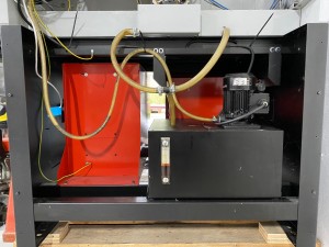EMCO Concept Mill 105 kleine CNC-Fräse mit 10-fach Werkzeugwechsler - Siemens 840D WinNC Steuerung